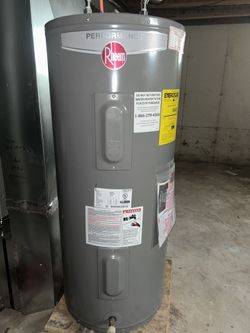 🔥 NEED GONE – 40 Gallon Rheem Electric Water Heater – $250 OBO