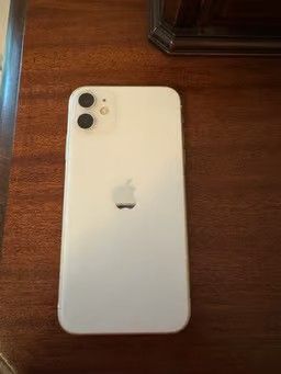 White iPhone 11 256 GB (great condition)