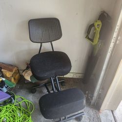Kneeling Chair