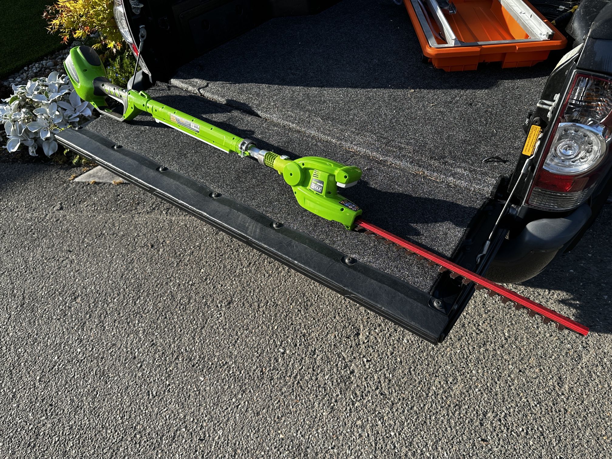 Greenworks 40V Li-Ion G-MAX Extended Reach Hedger — 20in. Blade, Model# 22272