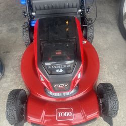 NEW Toro Recycler 22-in 60V Self-Propelled Battery Walk Behind Mower #21469