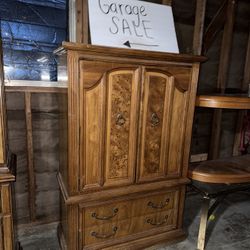 Vintage Real Wood Dresser/Drawer 