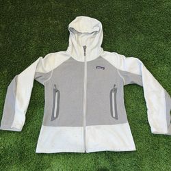 Patagonia Women’s Hoodie Sweater