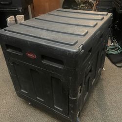 SKB R1406 rack with 19 AV Shelf 