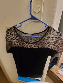 Cute new shirt size medium. 10$