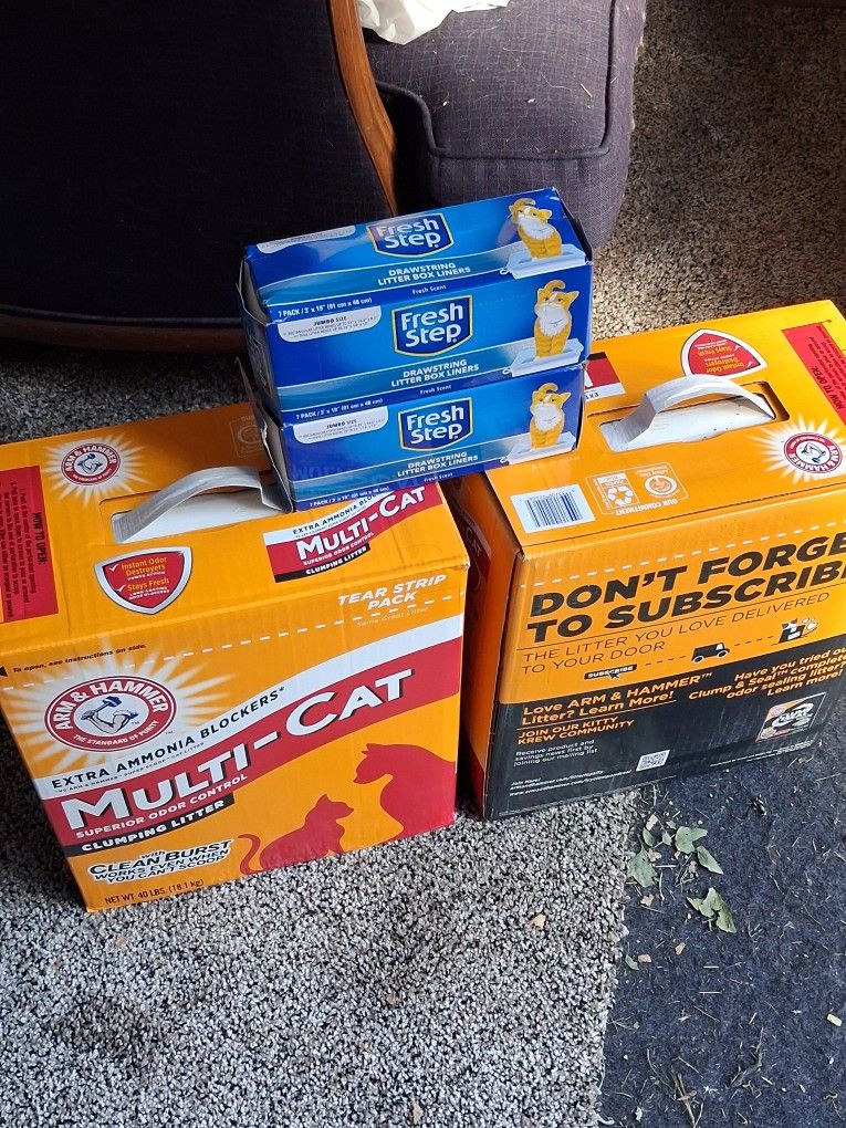 Arm & Hammer Clumping Litter & Litter Box Bags (2 Of Each)