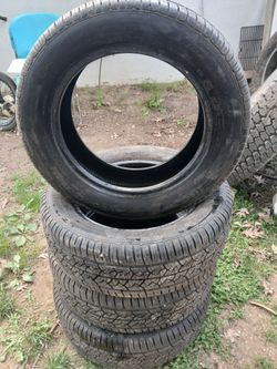 Set of 4 tires  195/60R16