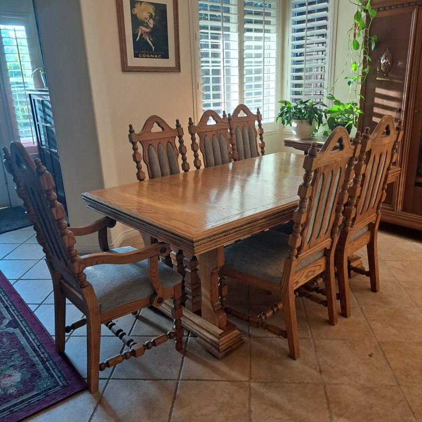 Oak Dining Table & Chairs for Sale in Bakersfield, CA OfferUp