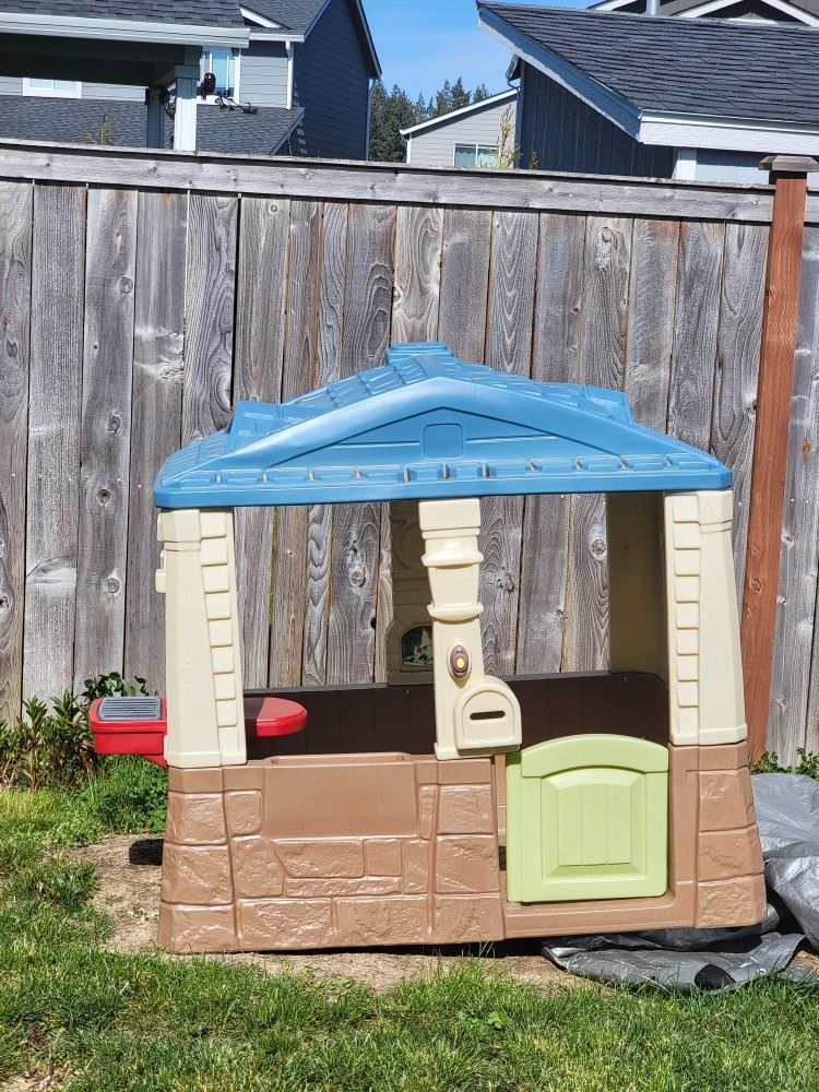 Outdoor Plastic Play House