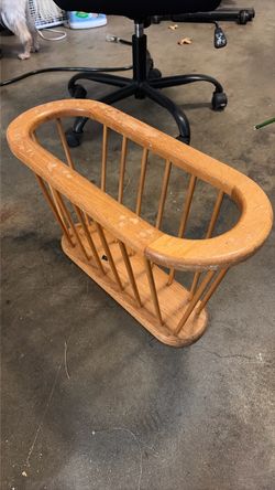 Wood magazine holder