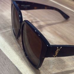Authentic YSL And Gucci Glasses Take Both For $230 !!! 
