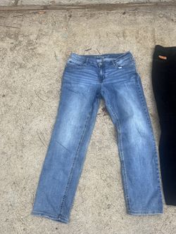 Mid rise blue jeans size medium