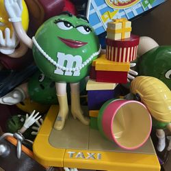 Green M&ms Shopping Dispenser