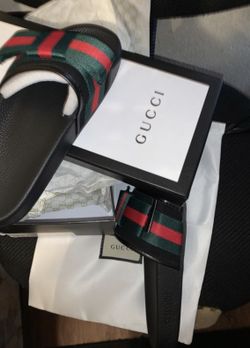 Gucci slides women