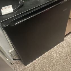 Mini Refrigerator 