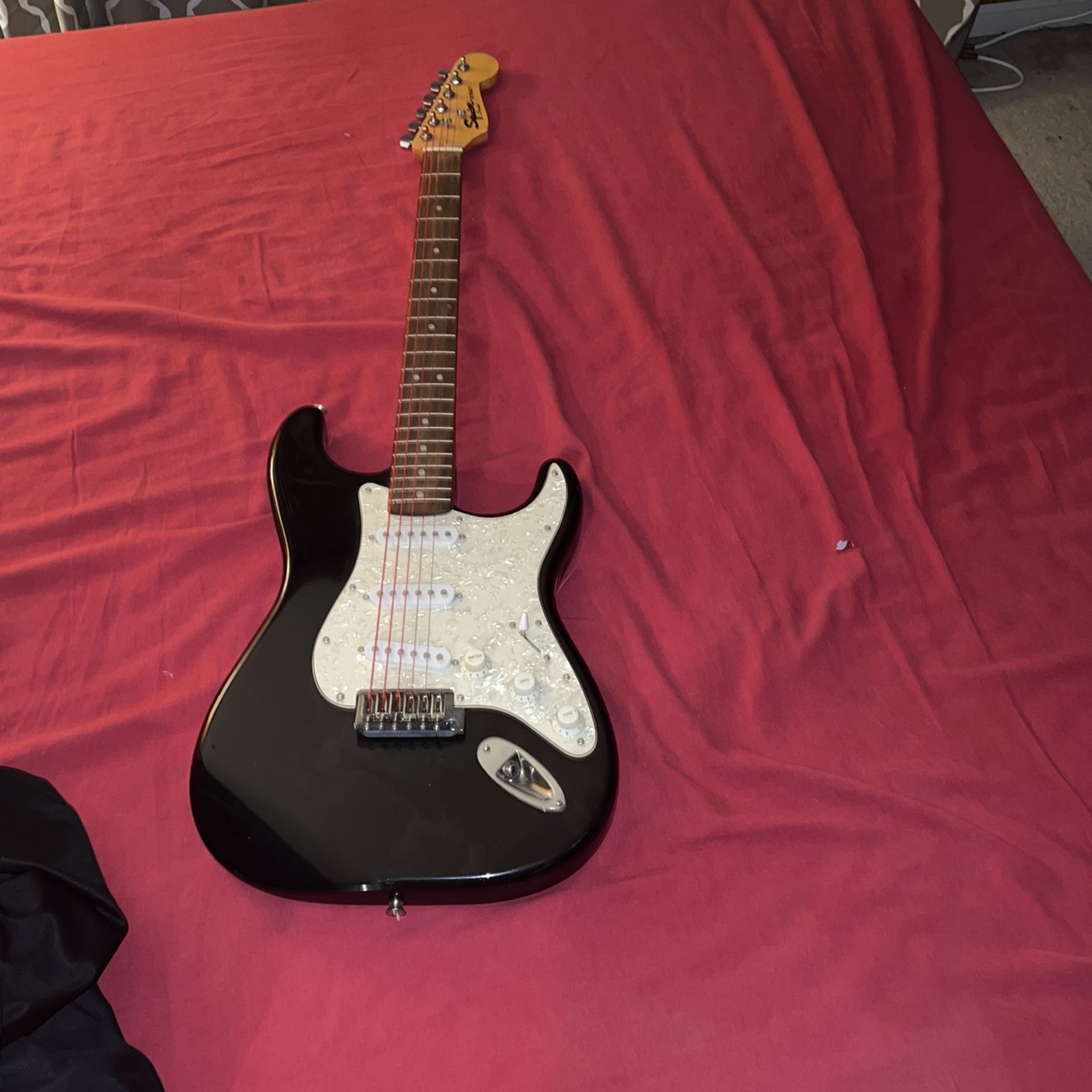 Squier Strat By Fender