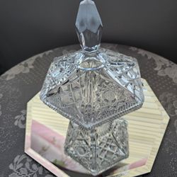 $15.00 - Crystal Candy Bowl, Gorgeous & Elegant!  Lots Of Etched Glass Design Details!