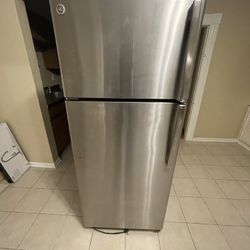 Like New Fridge 