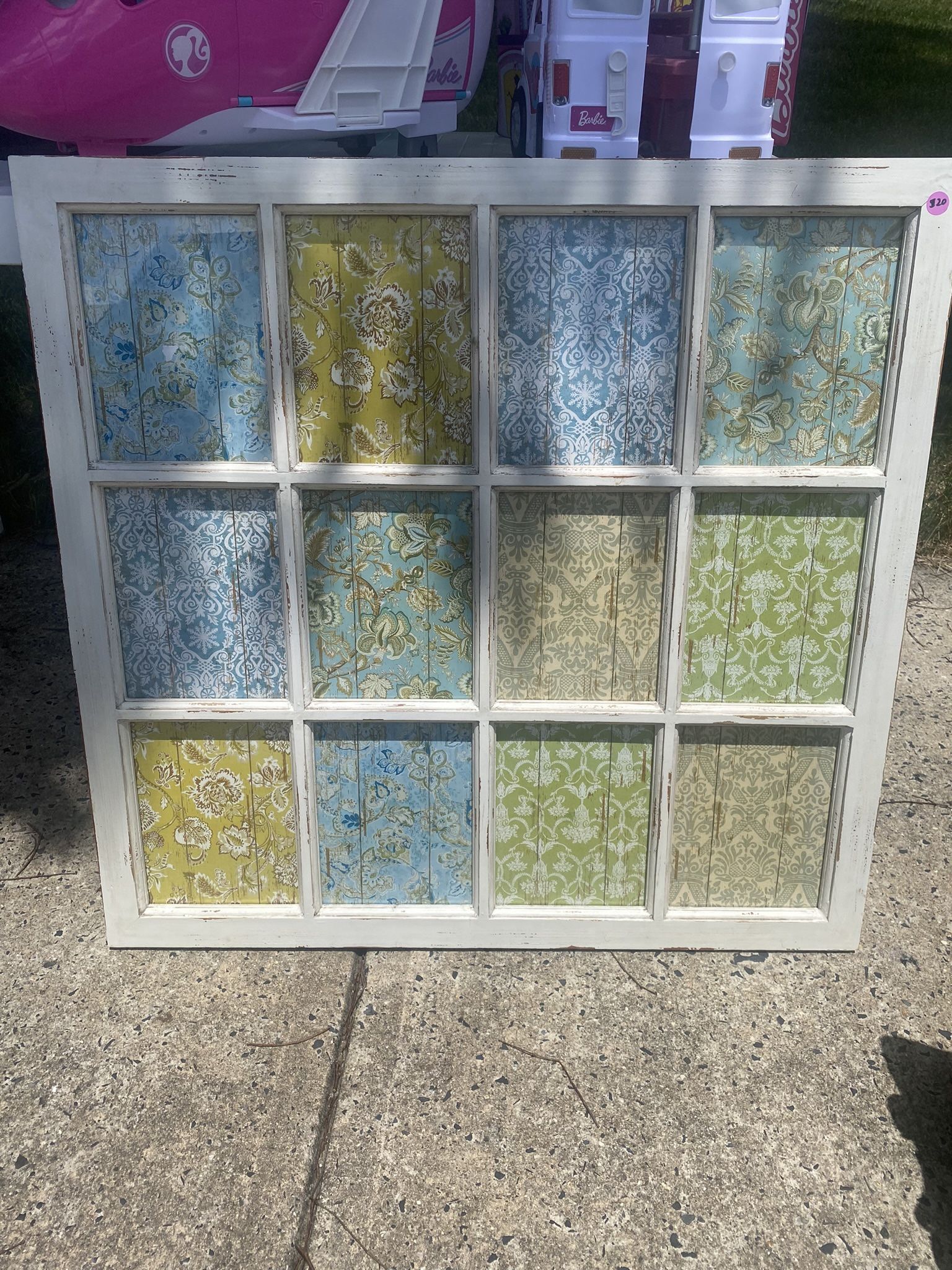 Picture Frame (Holds 12 Photos)