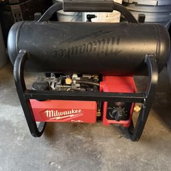 Milwaukee Cordless 2 Gal. Electric Compressor