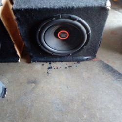 2 jbl  12 inch speaker box's