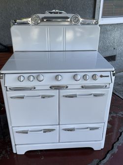 Okeeffe & Merrit Vintage Stove