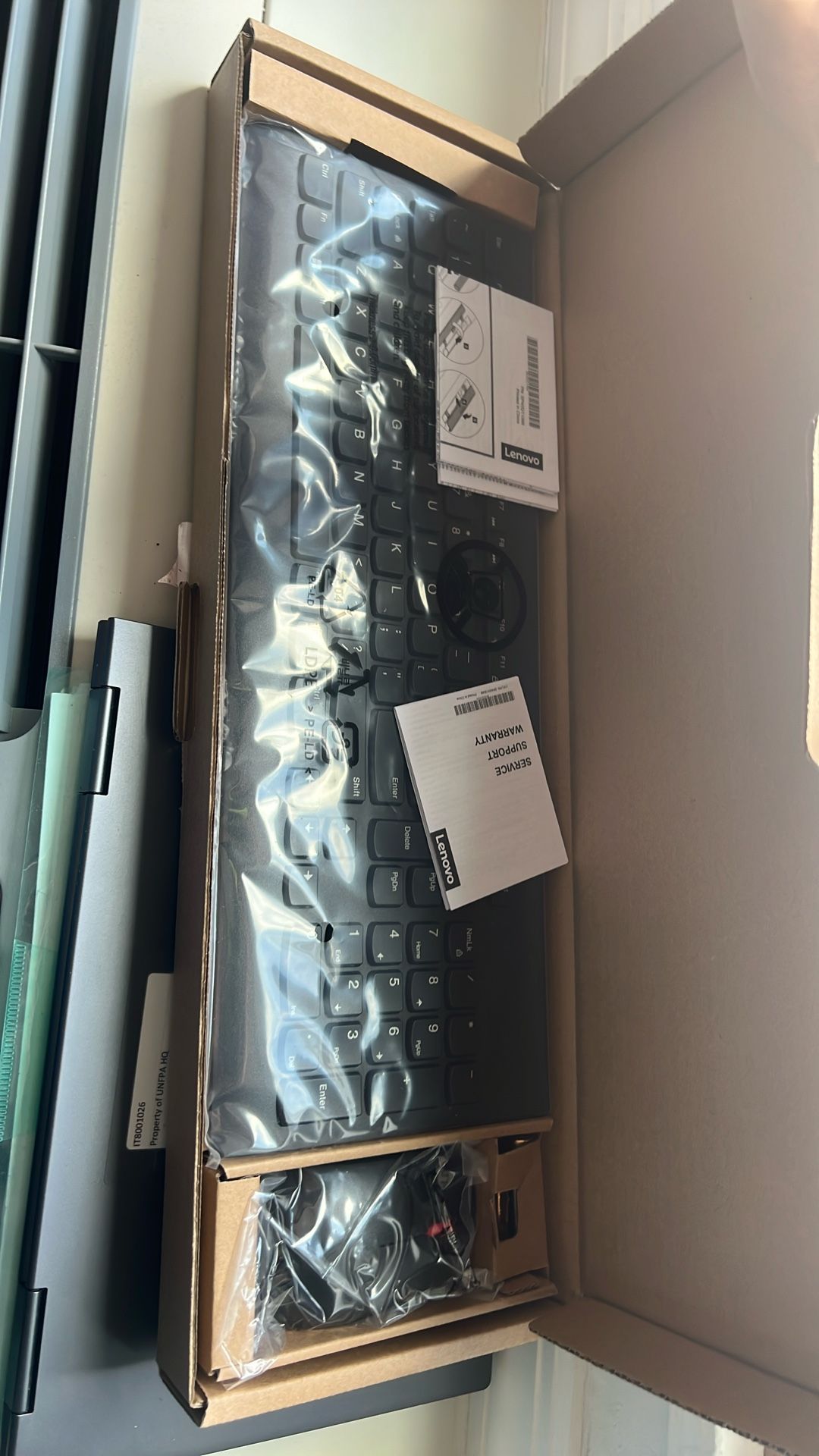 Lenovo Wireless Keyboard Mouse Combo