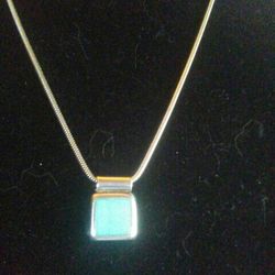 Turquoises Sterling silver Snake Chain. 20 In.9 Gram