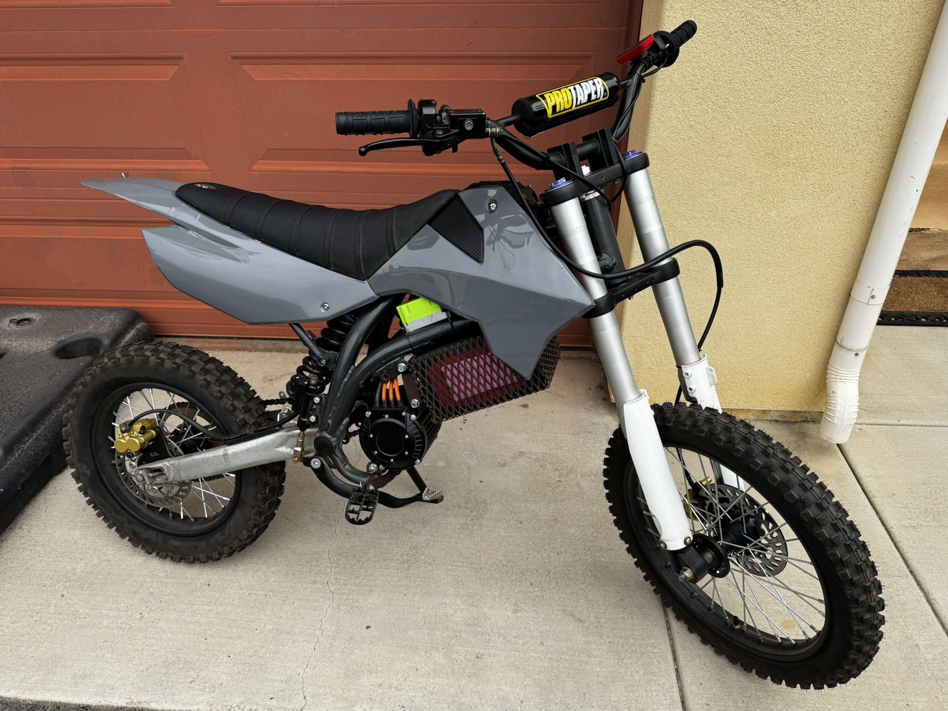 Apollo Dirt Bike Emoto (72V/5kW)
