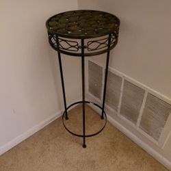 Local Buyers NE Philly Best Offers Plant Stand Corner Table 29x12