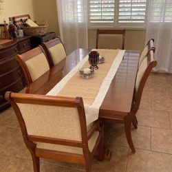 Bassett Dining Room Table W/ 2 Leaves 