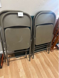 Cardtable and Metal folding chairs set of 4
