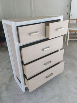 CHEST/DRESSER FOR SALE!!!!...