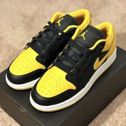 Air Jordan 1 Low (GS) Black/Yellow Ochre-White