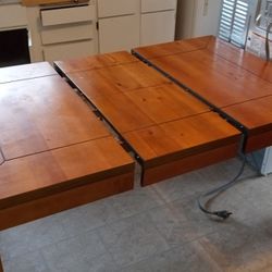 Top Quality Dining Room Table 