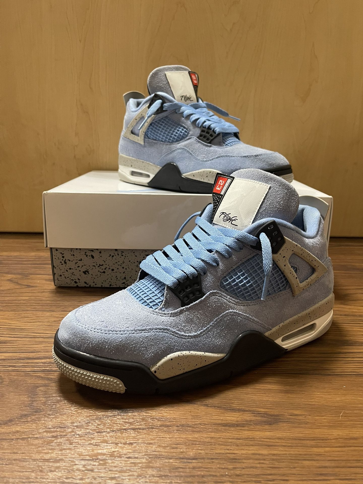 Size 10 - Air Jordan 4 Retro ‘UNC’