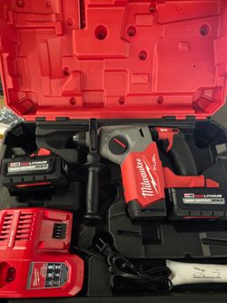 NEW Milwaukee M18 FUEL 18V 1" SDS-Plus Rotary Hammer Kit – 2 Batteries, Charger & Hard Case – $400