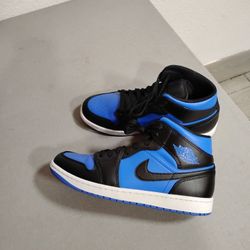 Jordan 1 Mid 