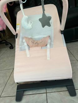 Baby Delight Alpine Deluxe Portable Baby Bouncer, for Infants 0-6 Months, Pink 🩷🎀
