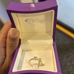 Diamond Halo Ring – Yellow Gold – Joe Kassab Jewelers – Excellent Condition 💍