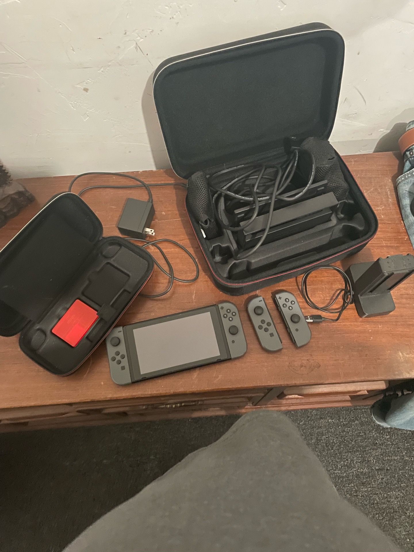 Nintendo switch 1 and extra remotes