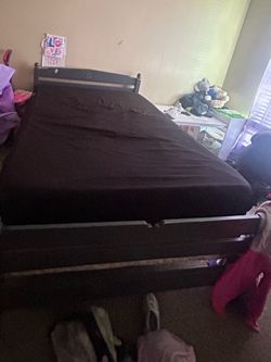 Full size bed