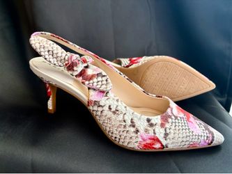 ( NEW)Heels -U.S 7M Alex Marie