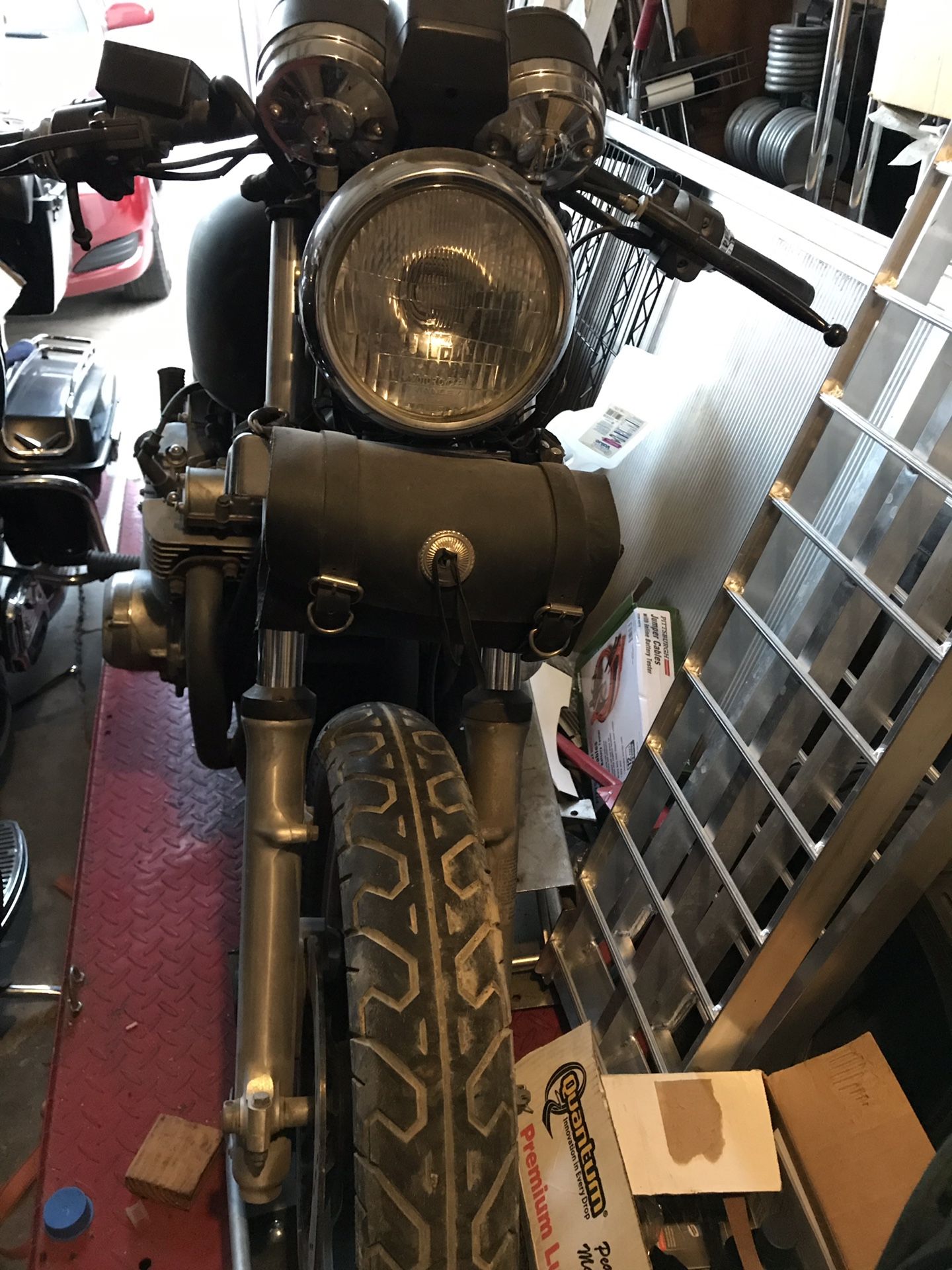 1982 Suzuki gs1100 Shaft drive Bobber Project