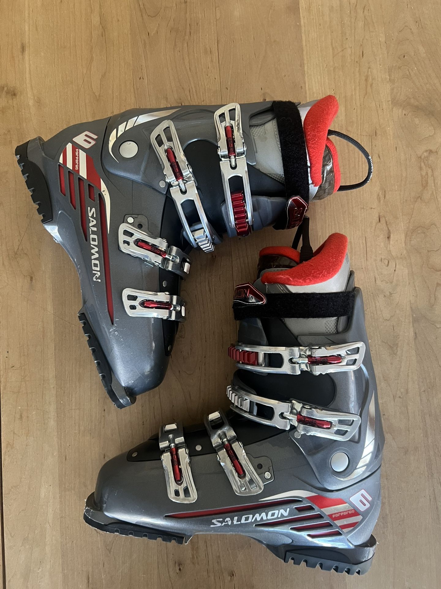 Solomon Performa 6 Snow Skiing Boots Men’s 10 28.5 Excellent Condition