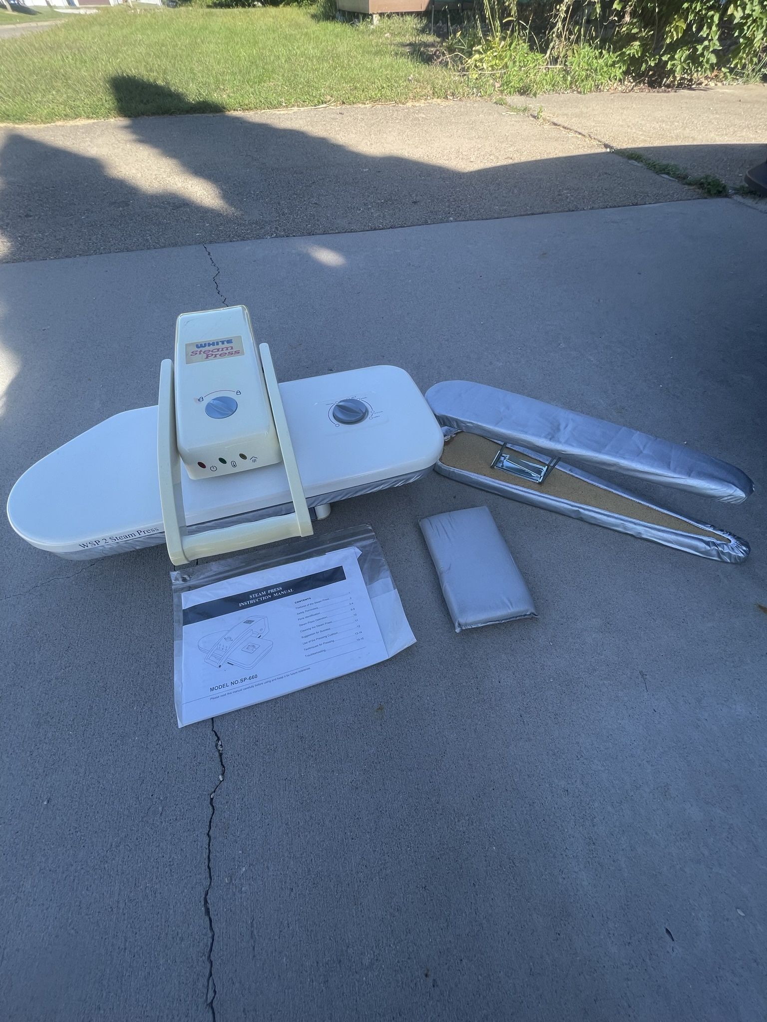 Vintage White Steam Press Wsp2