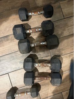 Hand weights $100 for 100 lb set of weights