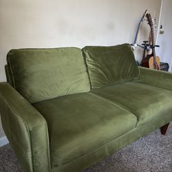 Couch/ Sofa Beautiful Green $100