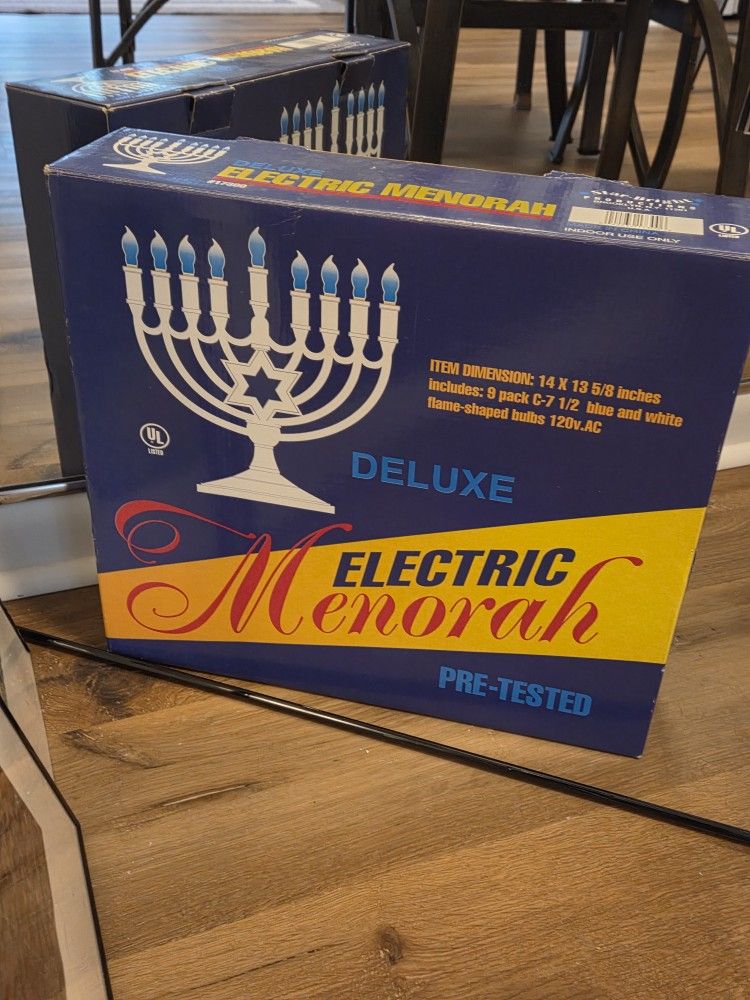 Deluxe Electric Menorah