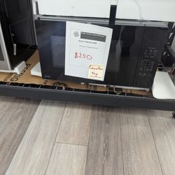 GE Profile 2.2 Cu.Ft. Sensor Microwave. 1 Year Warranty 